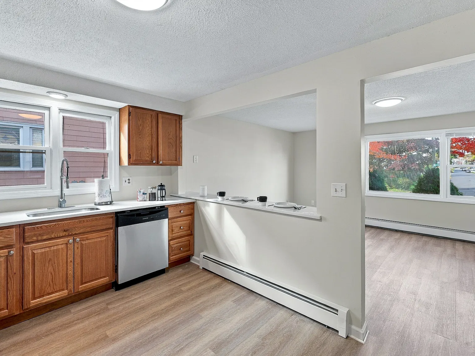 4 bed, 1200 sqft, $3,200 — Photo 3