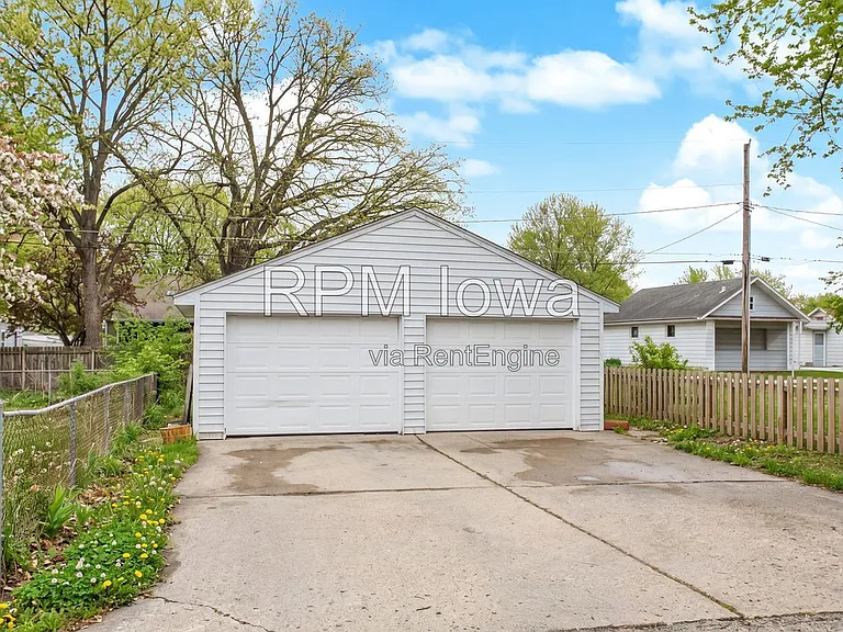 1314 Wilson Ave — Photo 6