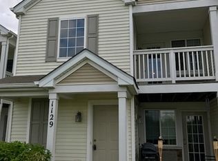 1129 Silverstone Dr #1129, Carpentersville, IL 60110