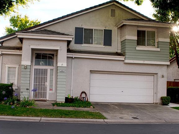 3rd image of 3683 Whispering Creek Cir