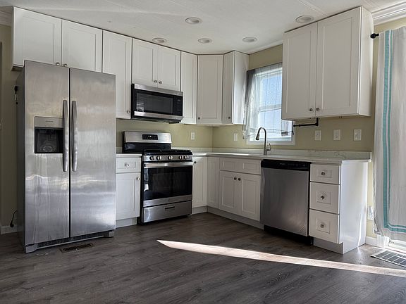 2nd image of 27115 Barkantine Dr