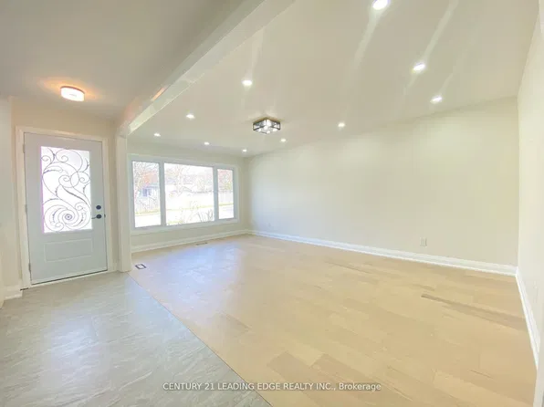 66 Beech Ave, Cambridge, ON N3C 1X5