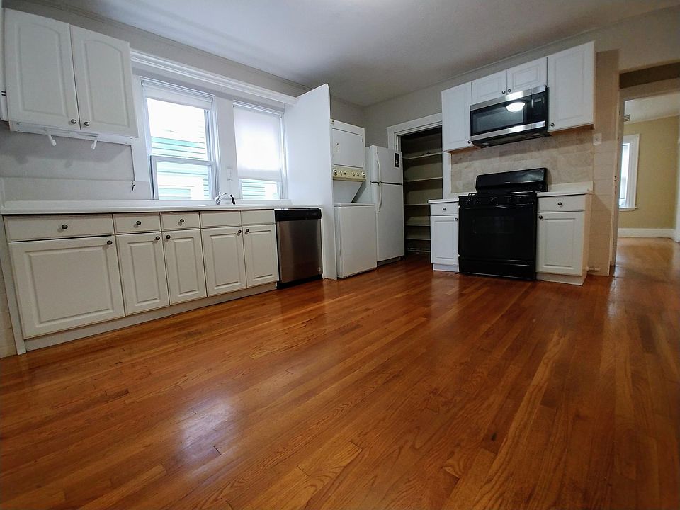 1st image of 99 Boylston St #1