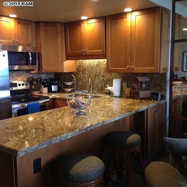 2nd image of 70 Hauoli St APT 212