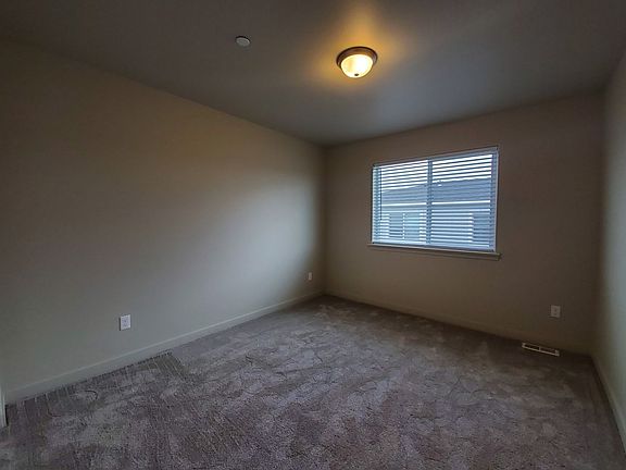 5th image of 5702 W Kennewick Pl #110