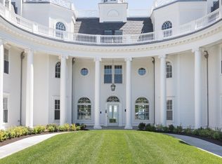 35 Littles Point Rd #W201, Swampscott, MA 01907