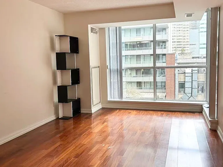 111 Elizabeth St E #705 — Photo 6