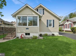 323 Maple Ave, Delanco, NJ 08075