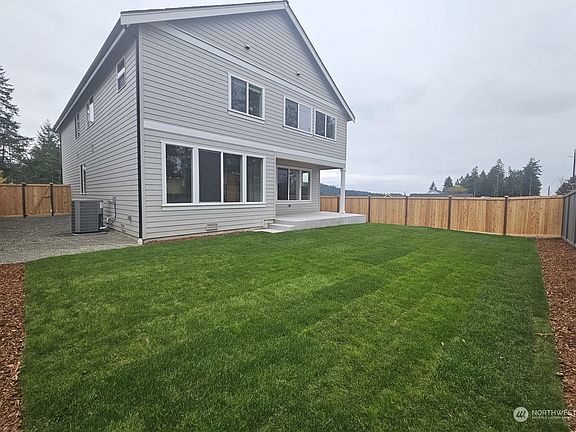 2nd image of 18582 Sawgrass Drive NE