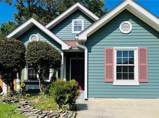 413 Amberly Dr, Jamestown, NC 27282