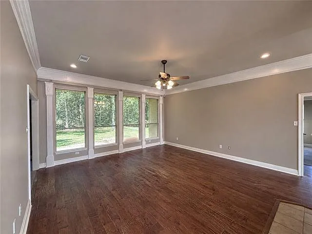 4 bed, 2.0 bath, 2066 sqft, $2,650 — Photo 3
