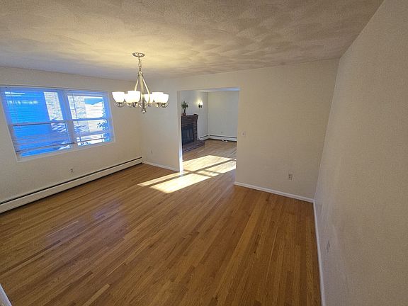 4th image of 2 Bryon Rd #2