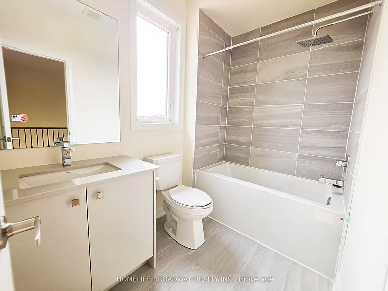 51 Mumbai Dr — Photo 23