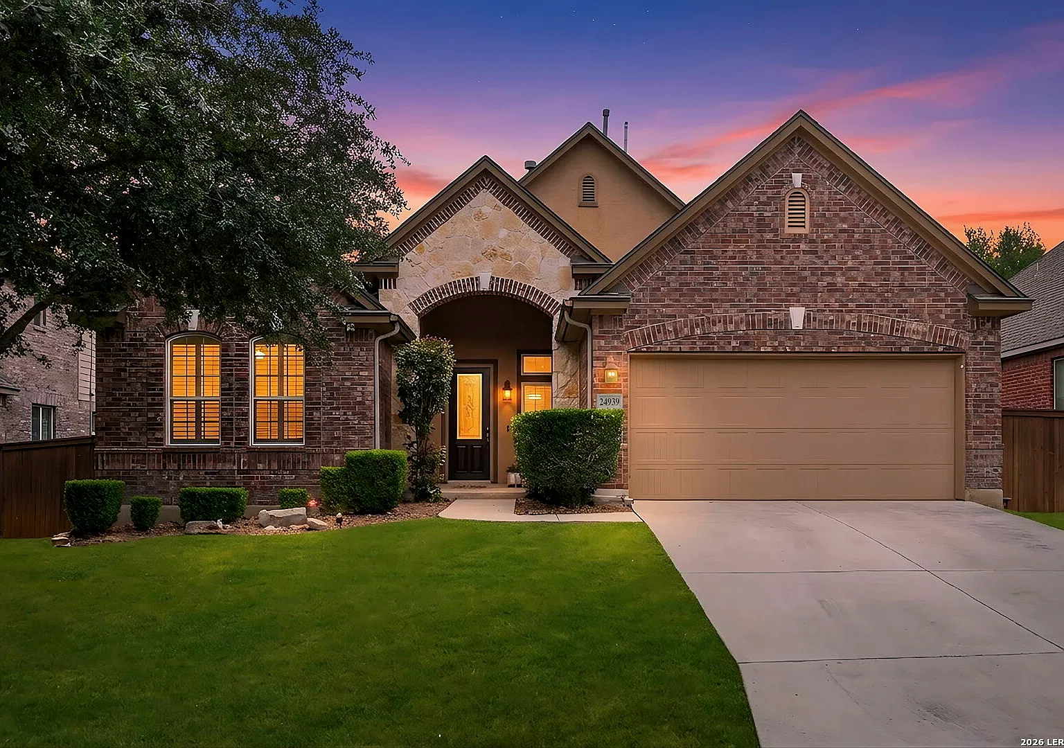 4 bed, 3005 sqft, $2,995 — Photo 1