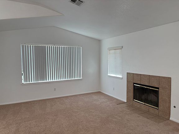 5th image of 17584 Fisher St