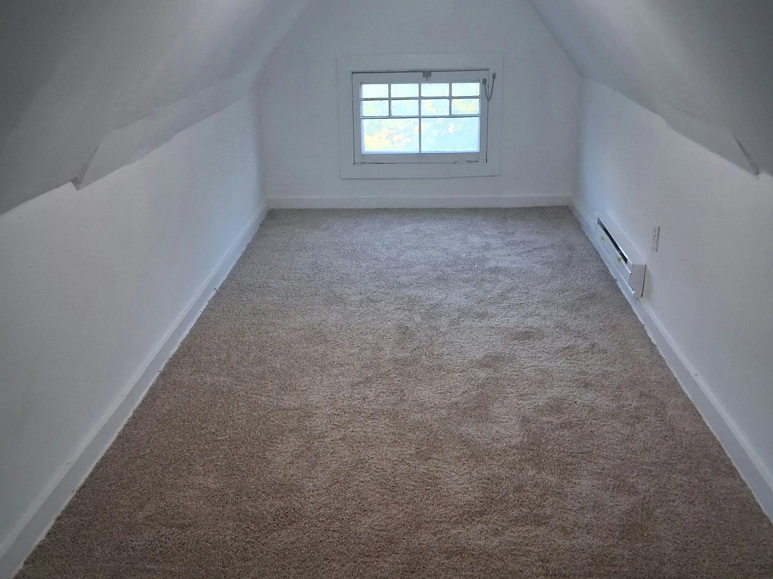 3 bed, 1729 sqft, $1,300 — Photo 4