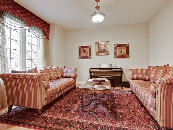 4th image of 26024 Whispering Woods Cir