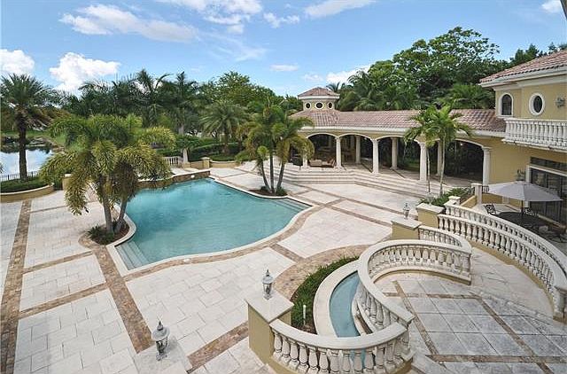 Resort Style Pool