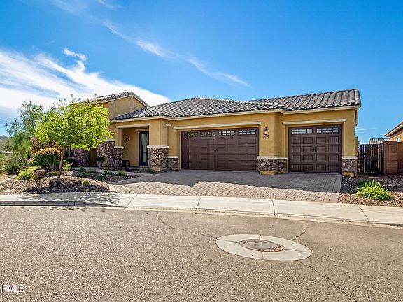 3rd image of 2637 W Corva Dr