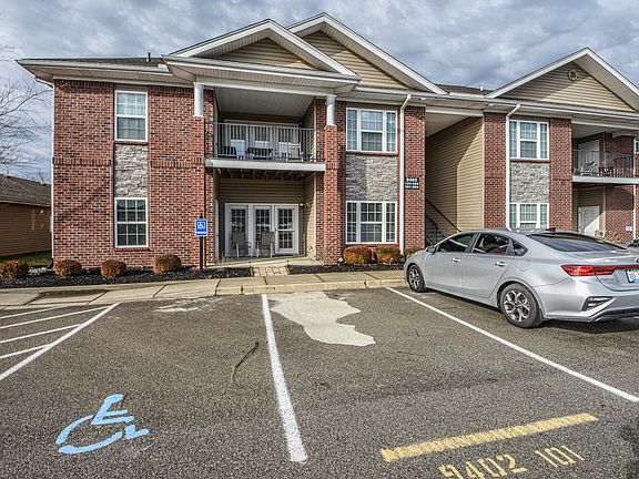 2nd image of 9402 Clubview Dr Unit 101