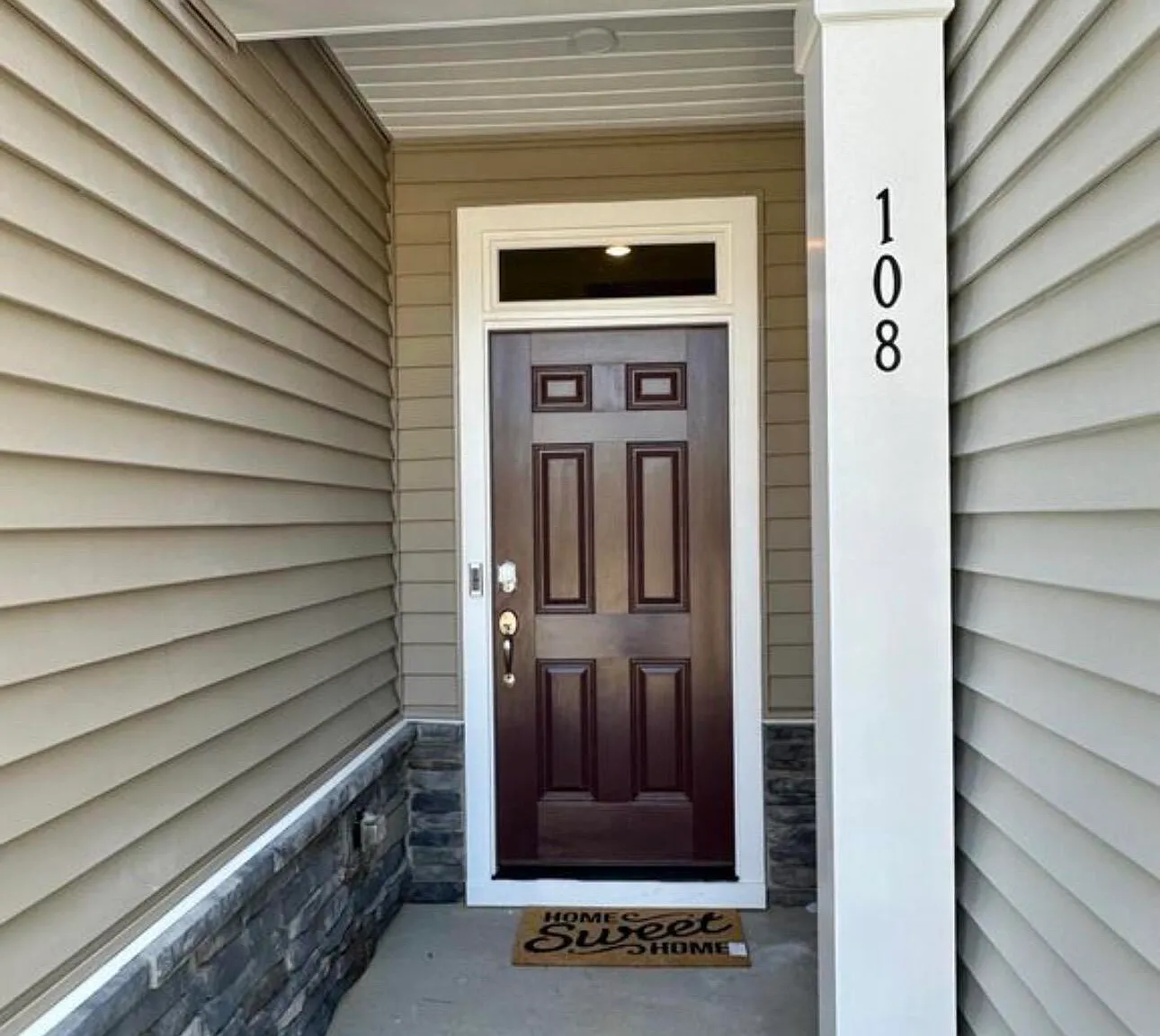 3 bed, 2.5 bath, 1924 sqft, $2,195 — Photo 2