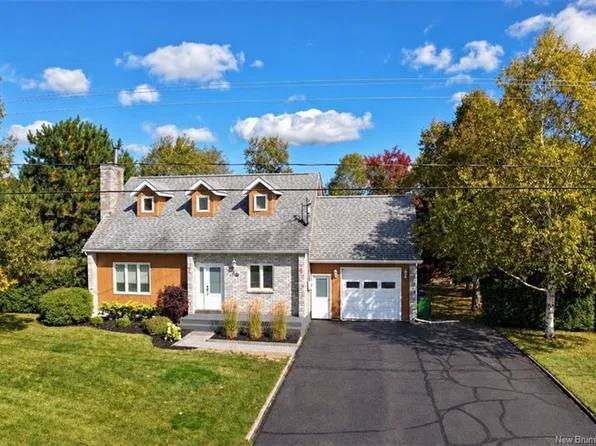 20 Paquin St, Edmundston, NB E7B 1V4