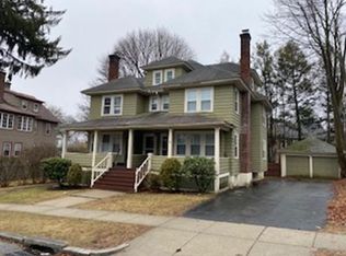14 Edgewood St, Worcester, MA 01602