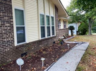 11516 Foxford Dr, Knoxville, TN 37934