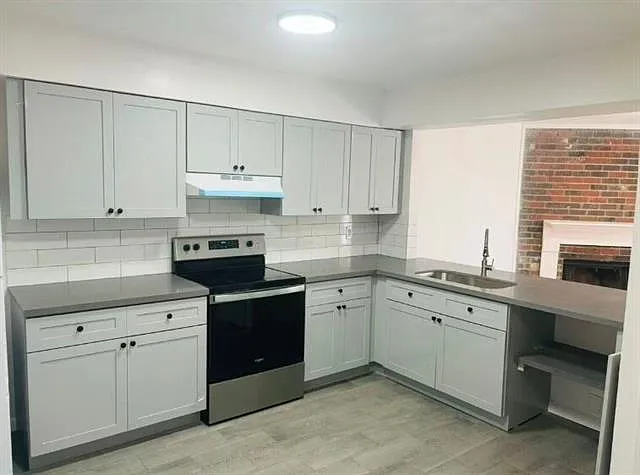 2 bed, 1.5 bath, 1100 sqft, $1,300 — Photo 1