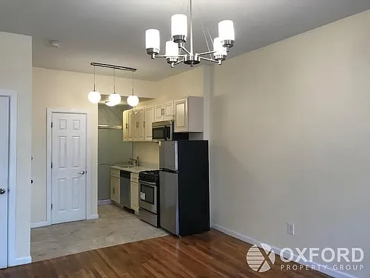 Rented by Oxford Property Group | media 10