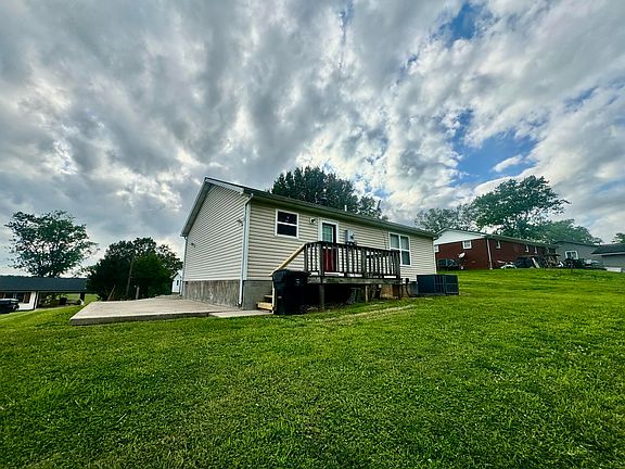 2nd image of 35 Cardinal Dr