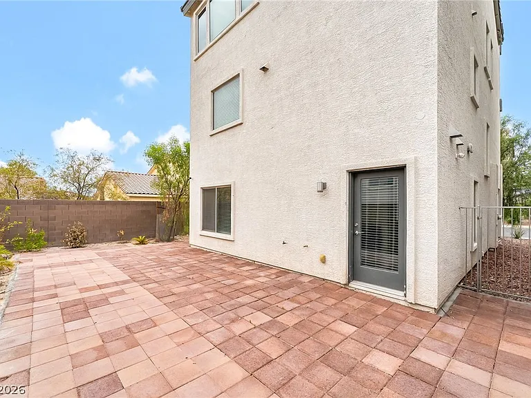 7754 Misty Oaks Ave — Photo 24
