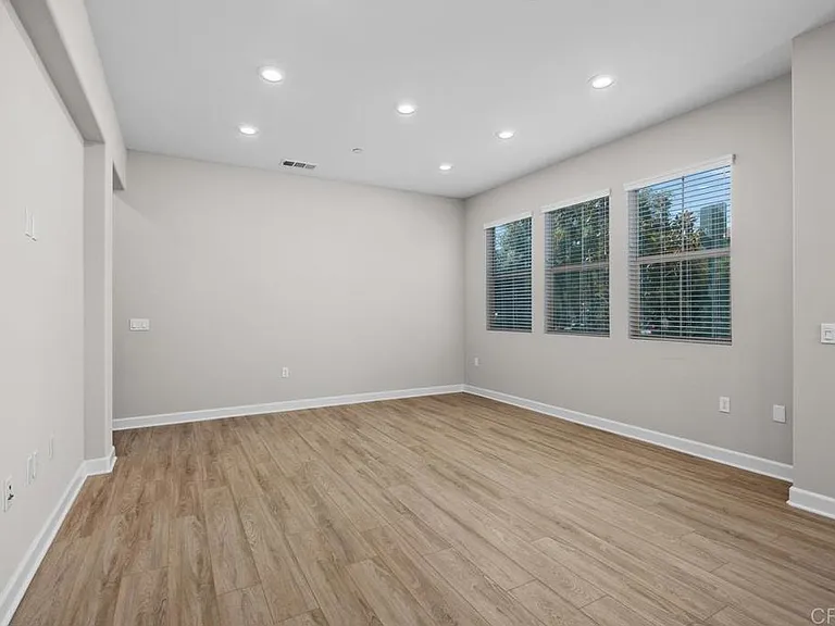 1137 Delpy View Point — Photo 5