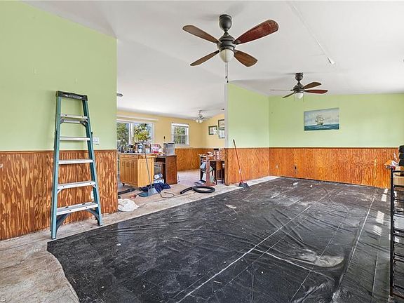 5th image of 15885 Missouri ST