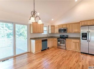 1196 Little East Neck Rd, West Babylon, NY 11704