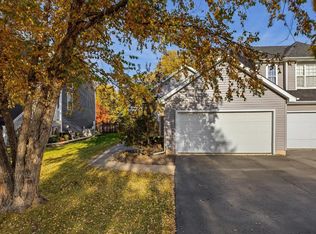 413 Newport Cir, Oswego, IL 60543