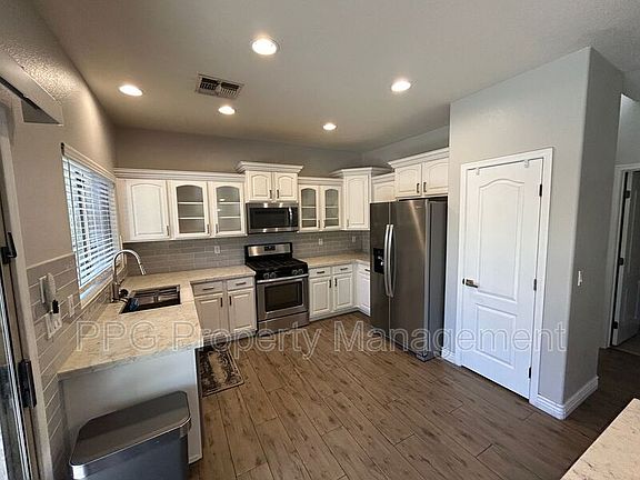 3rd image of 4121 N Dania Ct