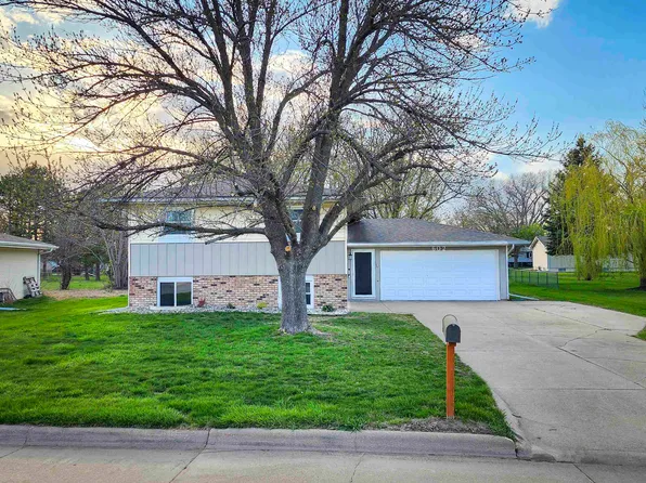 602 Opal Ln, Norfolk, NE 68701