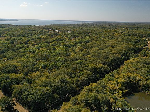 3rd image of 4817 Cobb Rd