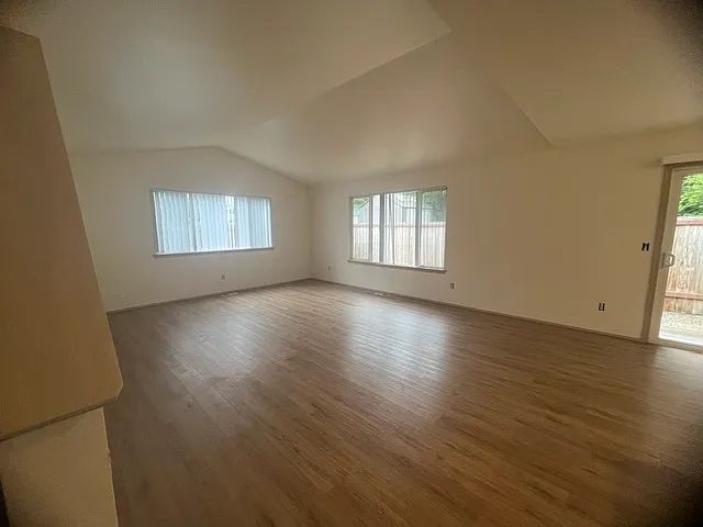 18431 134th Pl NE — Photo 4