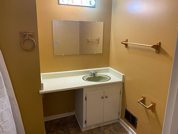 5th image of 3130 Longbow Dr