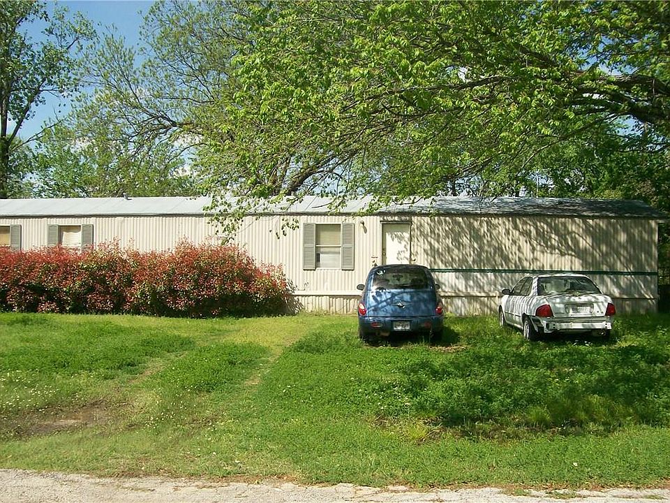 2nd image of 4614 Oak Creek Dr