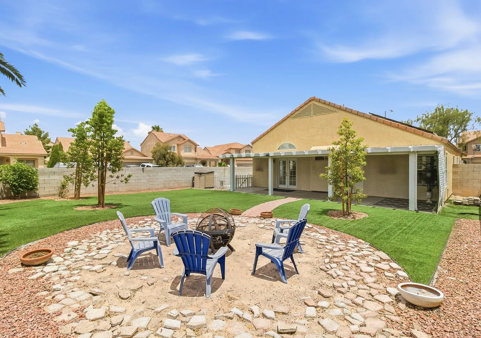 Corner Lot 3 Bed, 2 Bath Retreat with RV Parking, Solar & Backyard Fire Pit Vibes — Photo 3
