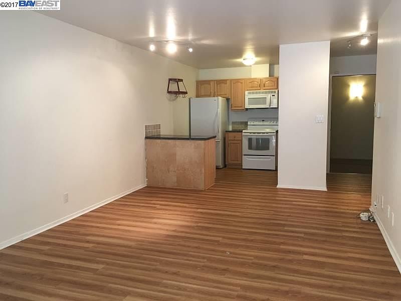 1st image of 85 Vernon St APT 104