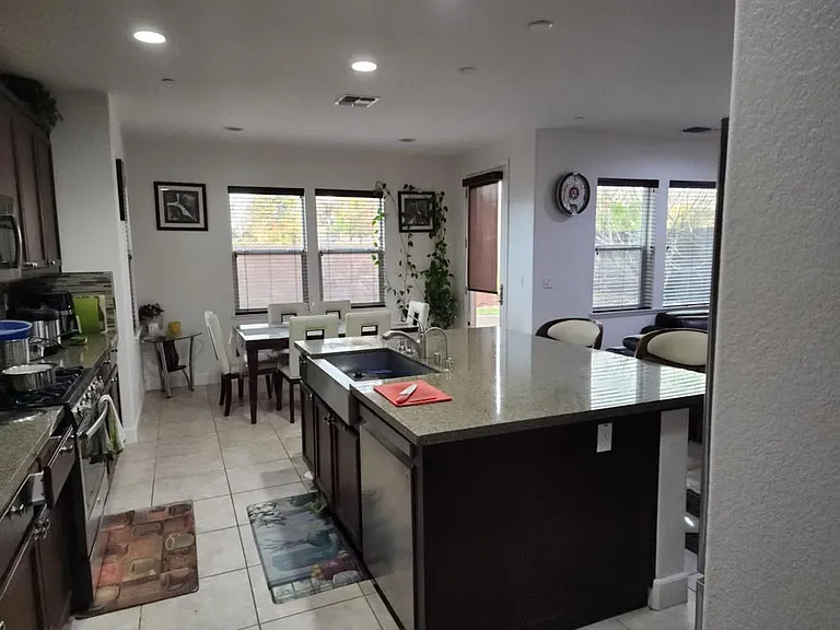 5684 Saratoga Cir — Photo 7
