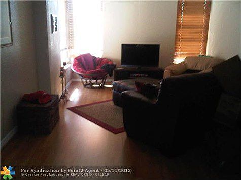 5th image of 9330 Lagoon Pl APT 407