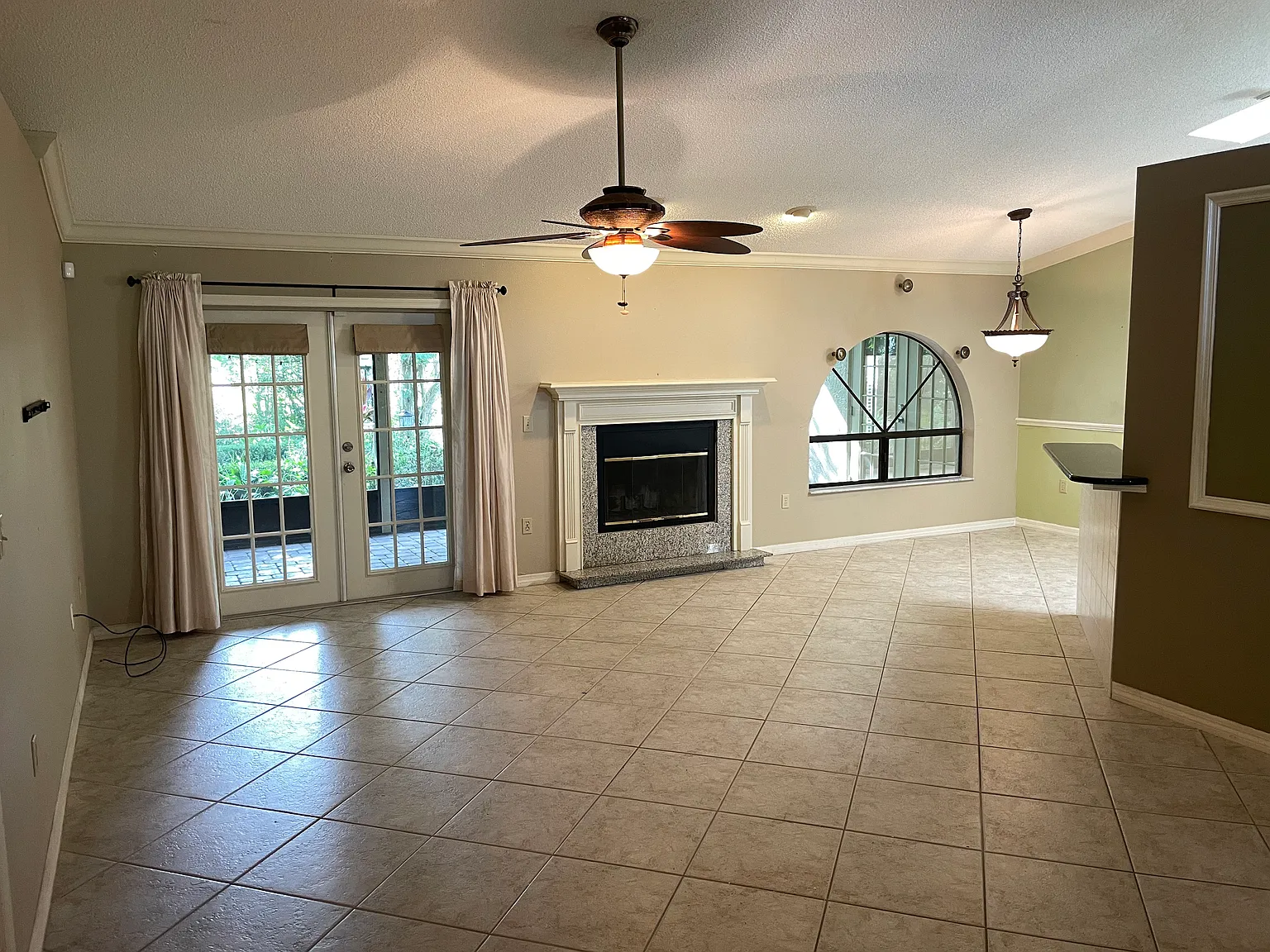 3 bed, 1804 sqft, $1,850 — Photo 2