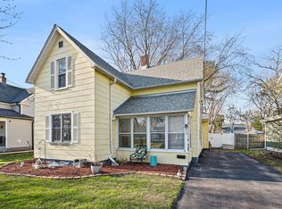 913 Gleason Ave, Aurora, IL 60506