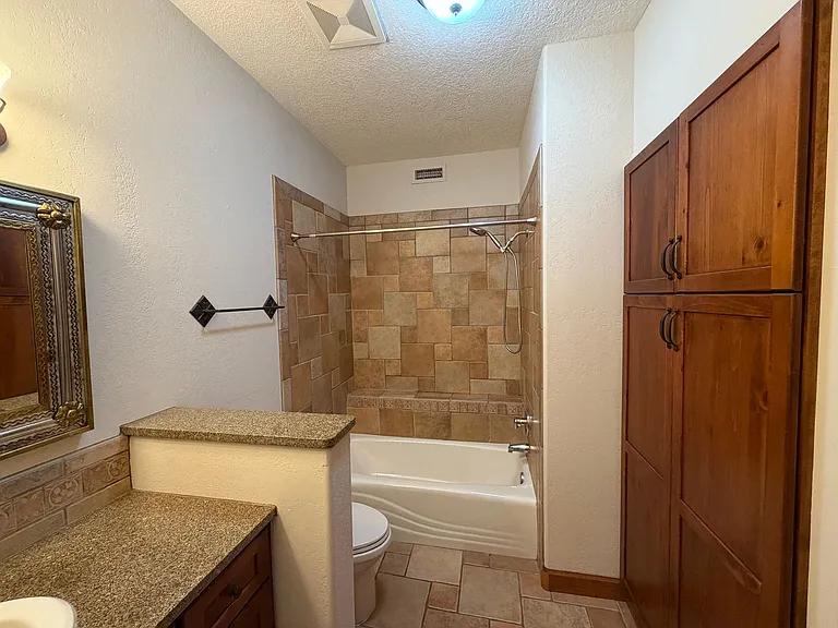 516 Sparrow Hawk Ct SE — Photo 6