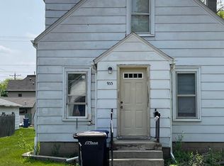 933 E 4th Ave, Mitchell, SD 57301